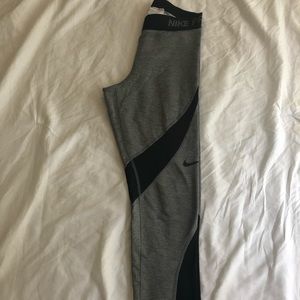 Grey Nike leggings